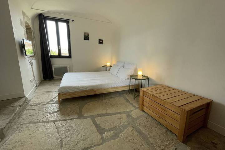 Gîte pour 4 personnes, avec terrasse ainsi que piscine et jardin à Saint-Jean-de-Maruéjols-et-Avéjan - 3