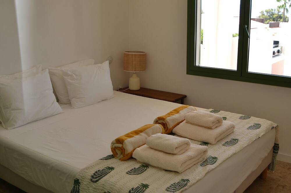 Stunning, Recently Refurbed 4 Bedroom Villa in Binibeca with Beautiful Sea Views in Binibeca, Sant Lluís