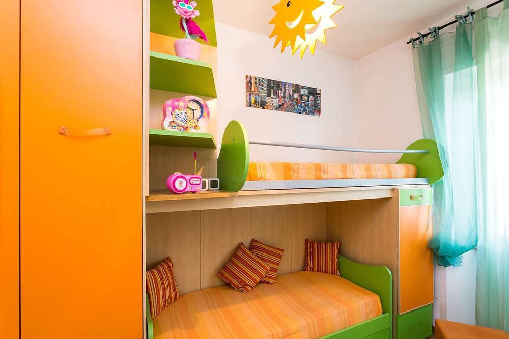 Appartement entier, Casa Laura Follonica  200 meteres from the sea/beach Wifi air/condition tv/sat in Follonica, Côte des Étrusques