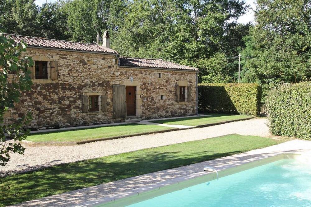 Gite le Mounard 2 Biron - 4 Personnes Piscine Privée Chauffée in Biron, Périgord Pourpre