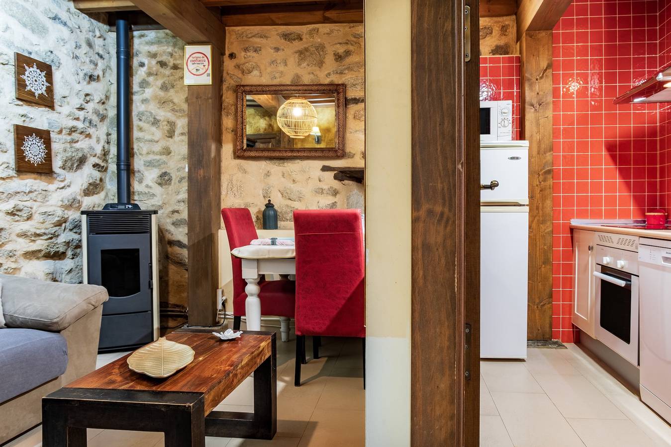 Maison rurale 'Quimera' avec vue sur la montagne, balcon et Wi-Fi in Gil García, Région d'Ávila