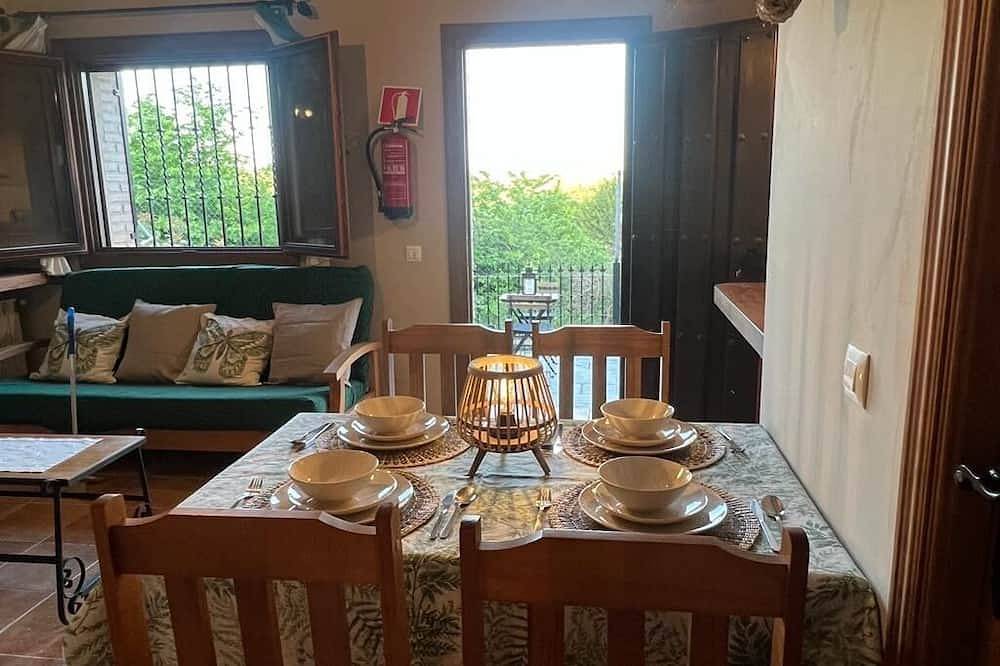 Entire apartment, Apartment with Terrace in La Alcarria