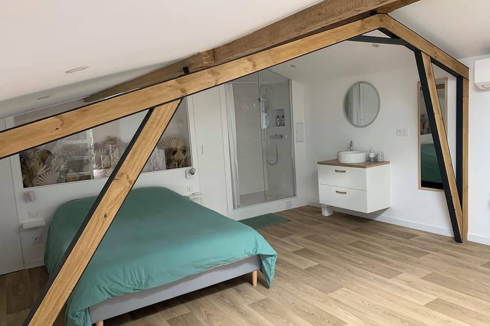 Appartement entier, Charming 1-bedroom apartment in beautiful Roques with Wifi, Ac in Roques, Toulouse et ses environs