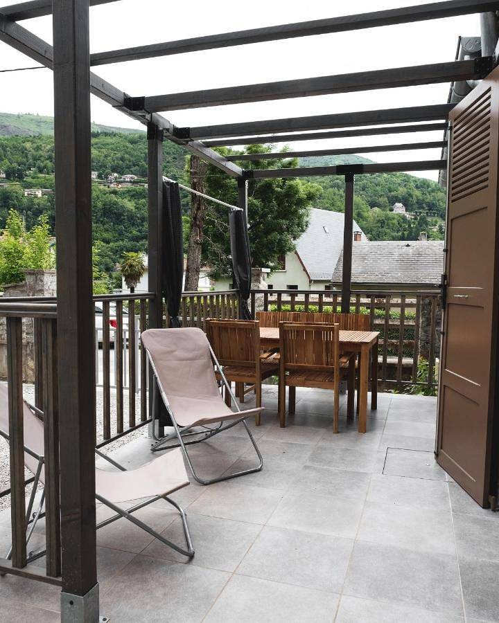 Appartement entier, Three-Bedroom Apartment in Ax-les-Thermes, Pyrénées