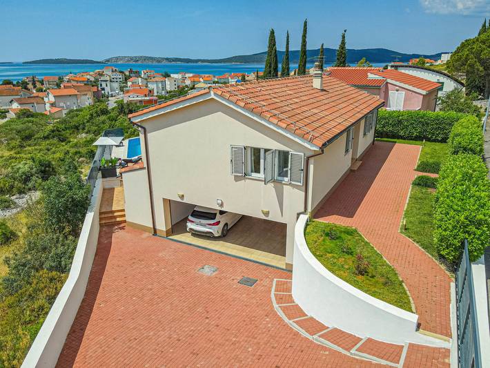 Ferienhaus für 8 Personen, mit Garten in Grad Šibenik - 3
