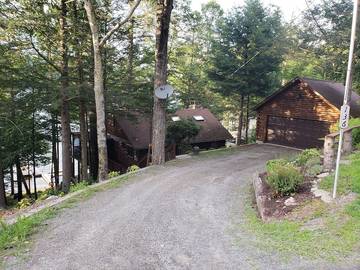 Log Cabin for 8 Guests in Lake Wallenpaupack, Pike County, Picture 1