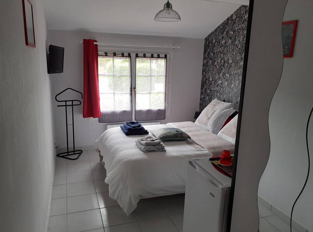 Chambre d'hôtes aux Portes de Moulins - Chambre in Yzeure, Allier