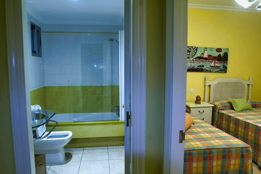 Ganze Wohnung, Disconnectsengalicia Paseo Silgar, 4 bedrooms in Sanxenxo, Rías Baixas
