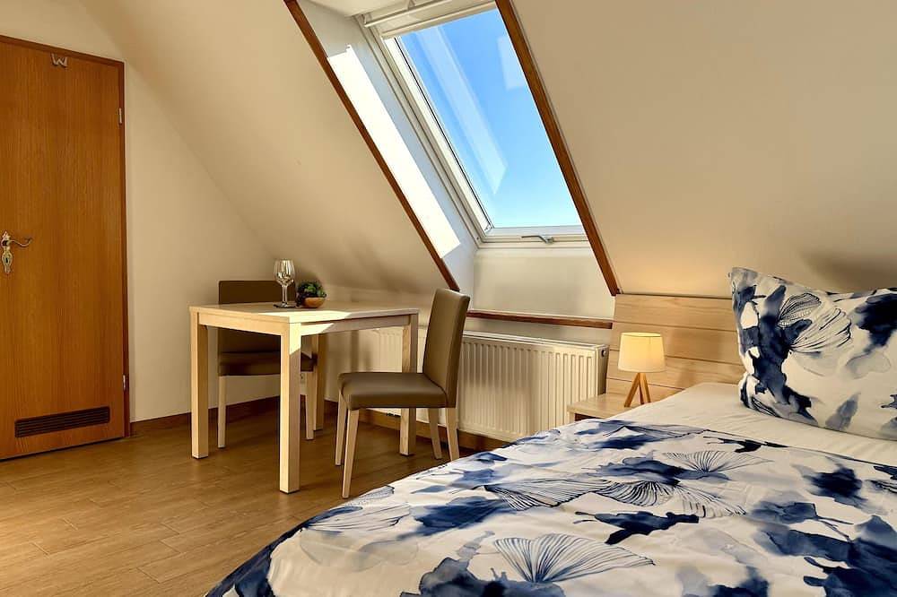 Ganze Wohnung, Komfortables Studio in der Pension vorm Darß in Neu Hirschburg, Ribnitz-Damgarten