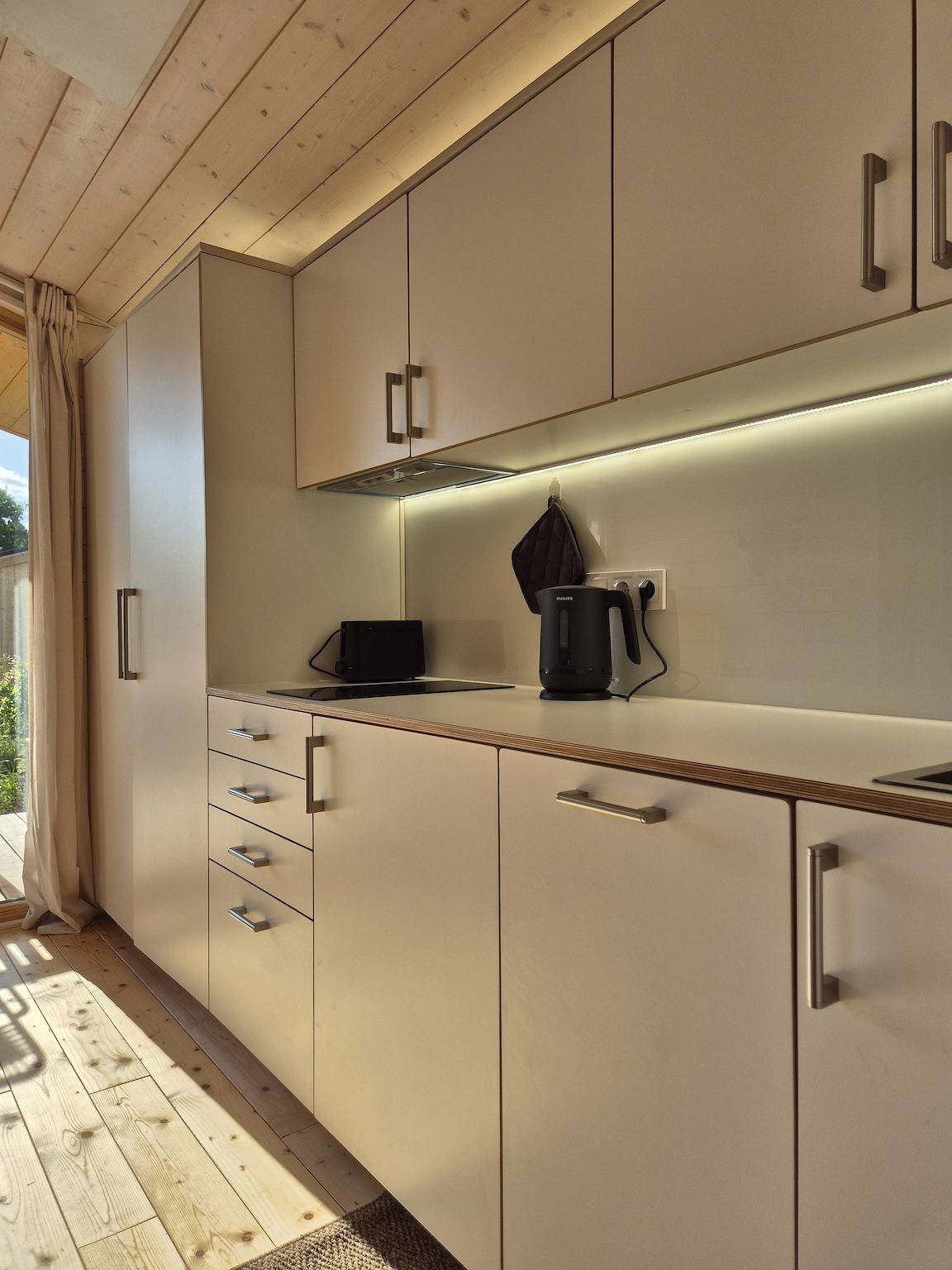 (402) Helles Tiny House im Grünen in Bleckede, Mecklenburgisches Elbetal