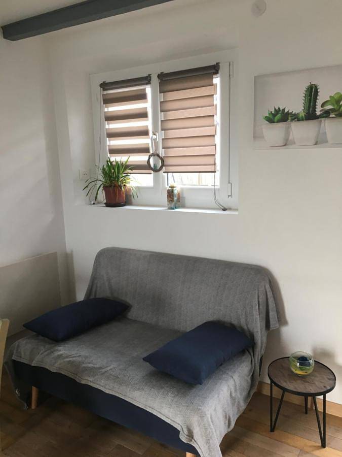 Gîte pour 2 personnes, avec jardin à Valliquerville