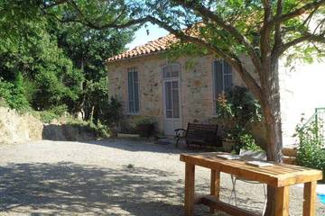 Location de vacances pour 4 personnes, avec jardin à Bélesta