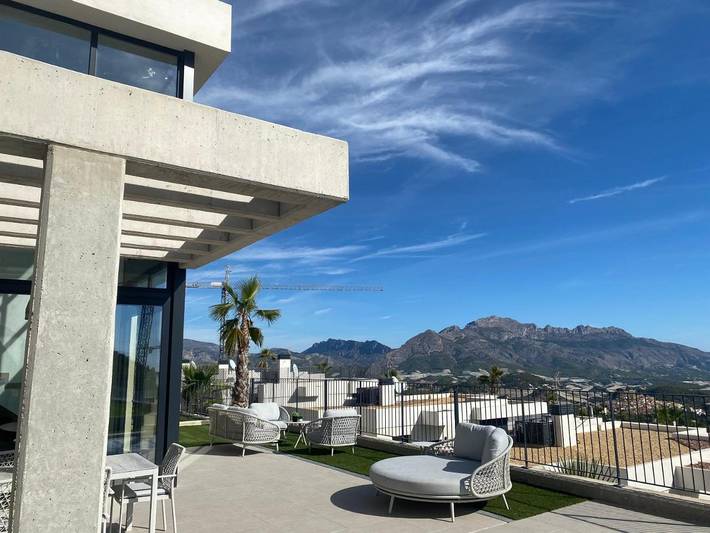 Casa rural para 7 personas, con piscina y piscina para niños además de terraza y jardín en Polop de la Marina - 4