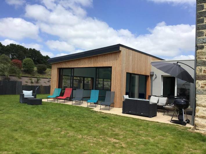 Location de vacances pour 10 personnes, avec terrasse et piscine à Daoulas (Finistère)