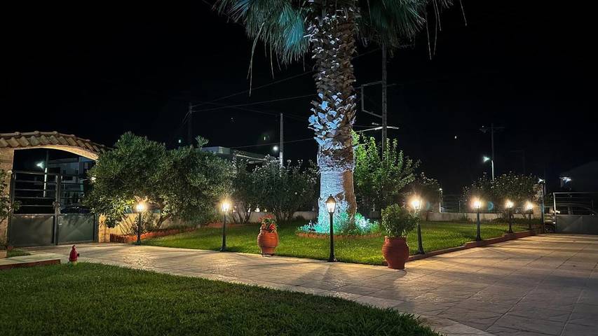 Location de vacances pour 2 personnes, avec jardin ainsi que balcon et vue dans Stavros - 3