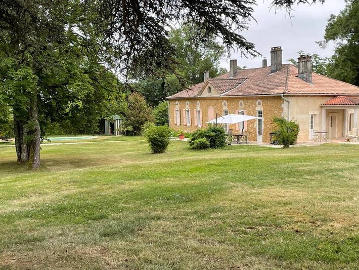 Gîte pour 2 personnes, avec piscine et jardin ainsi que vue et terrasse à Manciet - 3