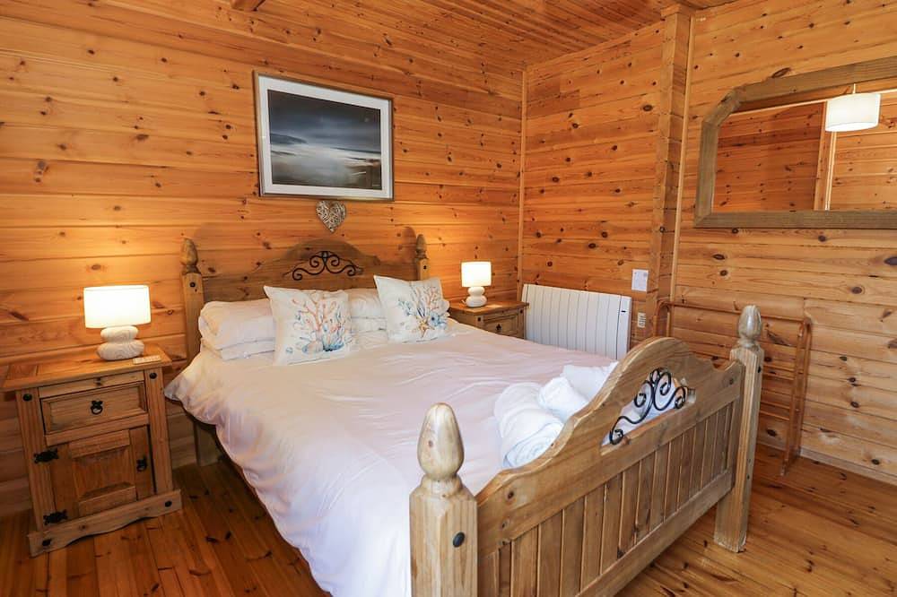 Sun View Lodge, family friendly, with hot tub in Llanbedr in Llanbedr, Snowdonia