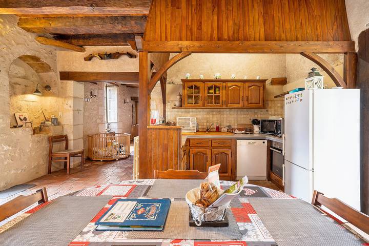 Le Séchoir d'Alice: Holiday Home with Private Terrace, Garden & Wi-Fi in Saint-Germain-du-Salembre, Périgord Blanc