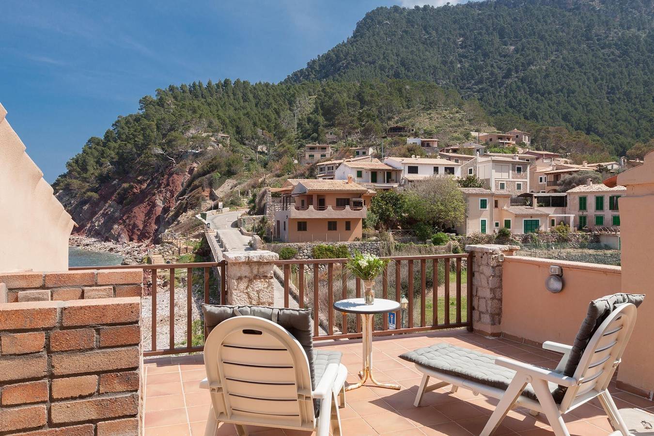 Apartamento entero, Casita acogedora con una ubicación extraordinaria cerca del mar in Port de Valldemossa, Valldemosa