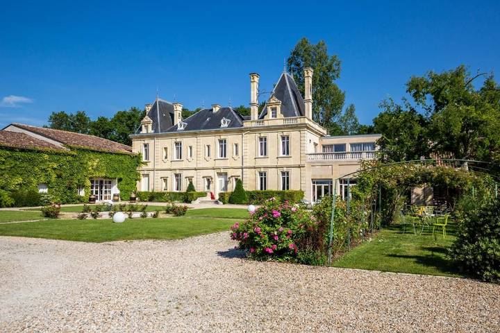 Hôtel pour 2 personnes, avec jardin et piscine à Avensan