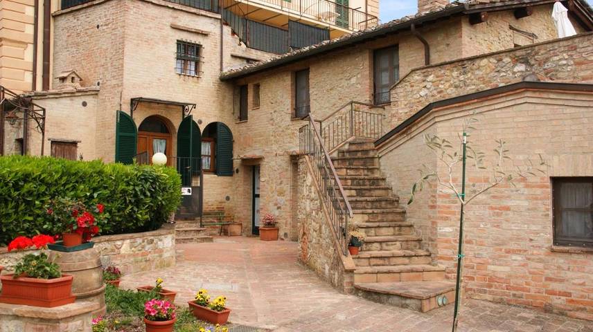 B&b, con Terrazza e Giardino nonché Piscina a Siena