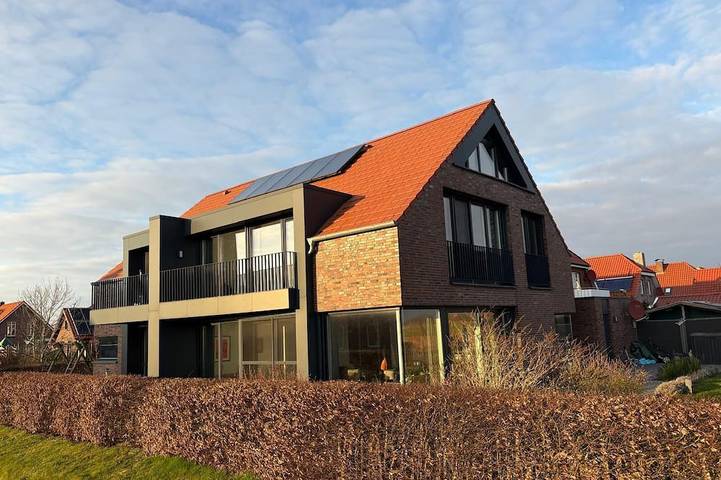 Ferienhaus für 8 Personen, mit Balkon und Garten in Neuharlingersiel