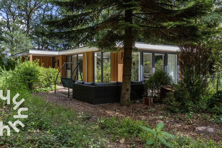 Vakantiehuis voor 4 personen, with Terras and Tuin as well as Sauna in Wateren