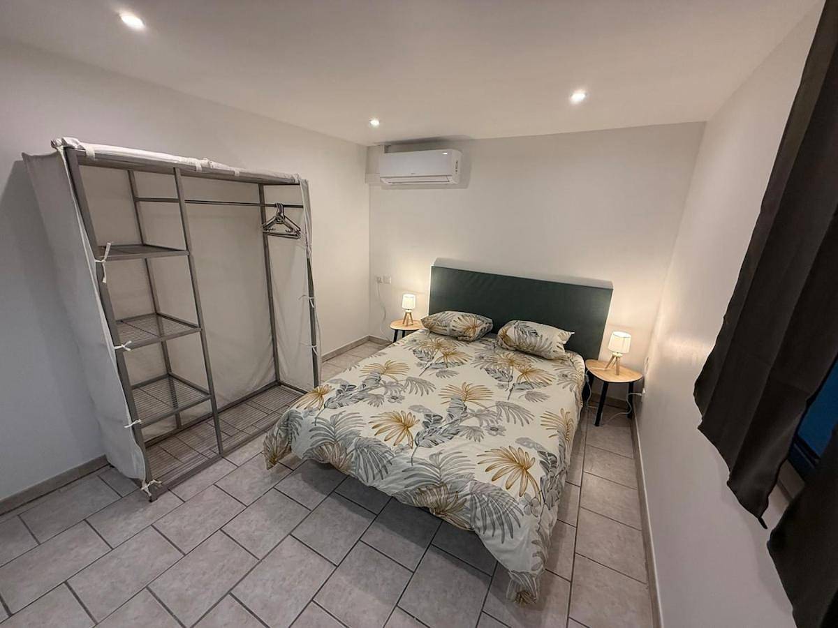 Appartement entier, One-Bedroom Apartment in Orgelet, Jura Francais