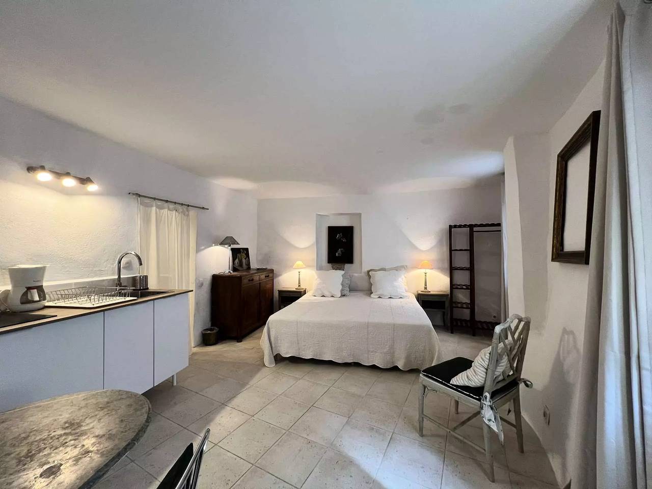 Ganzes Studio, Studio für 2 Personen im Herzen von Hyères in Hyeres, Parc national Port-Cros
