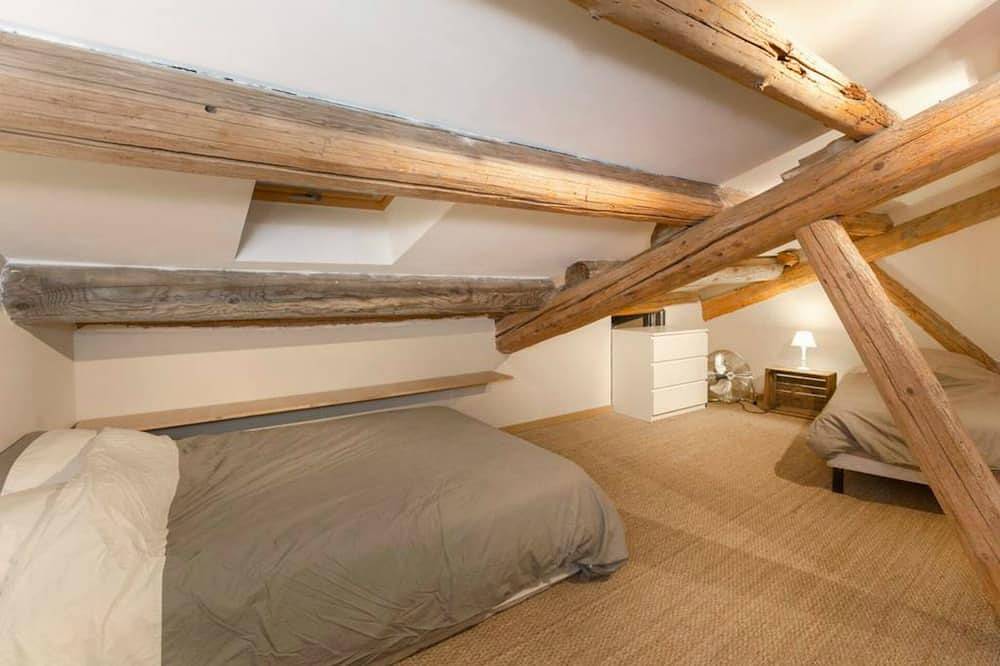 Geheel appartement, Nieuw appartement 2 kamers centrum in Avignon, Vaucluse
