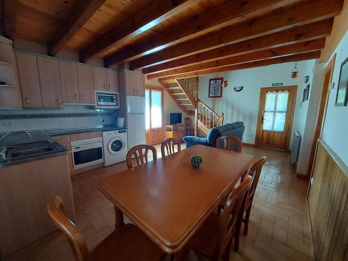 Casa rural para 6 personas, con vistas y jardín en Fiscal - 2