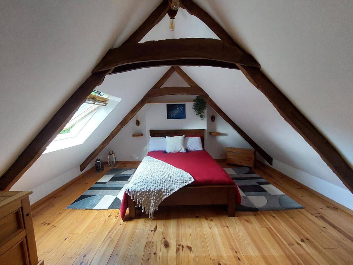 Appartement entier, One-Bedroom House in Rostrenen, Région de Guingamp