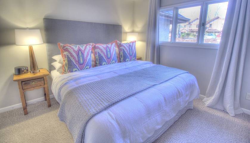 Vacation rental for 14 people, with balcony in Helen