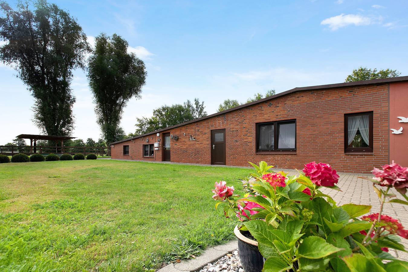 Entire apartment, Apartment 'Ferienwohnung Sawade' with Private Terrace, Shared Garden and Wi-Fi in Schafstedt, Albersdorf und Umgebung