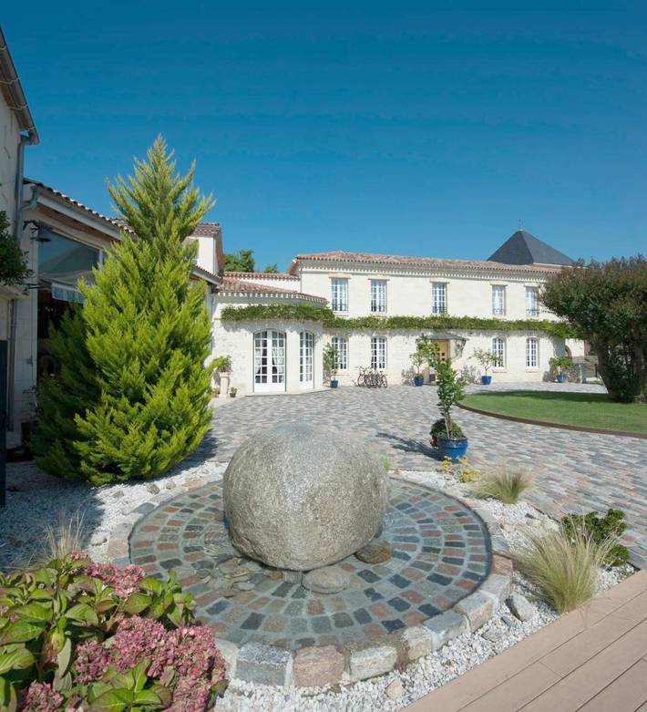 Hôtel pour 2 personnes, avec jardin et piscine à Saint-Médard-d'Eyrans - 2