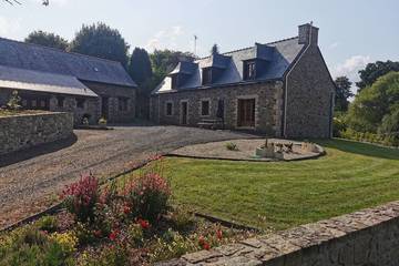 Gîte pour 9 personnes, avec jardin à Trémuson