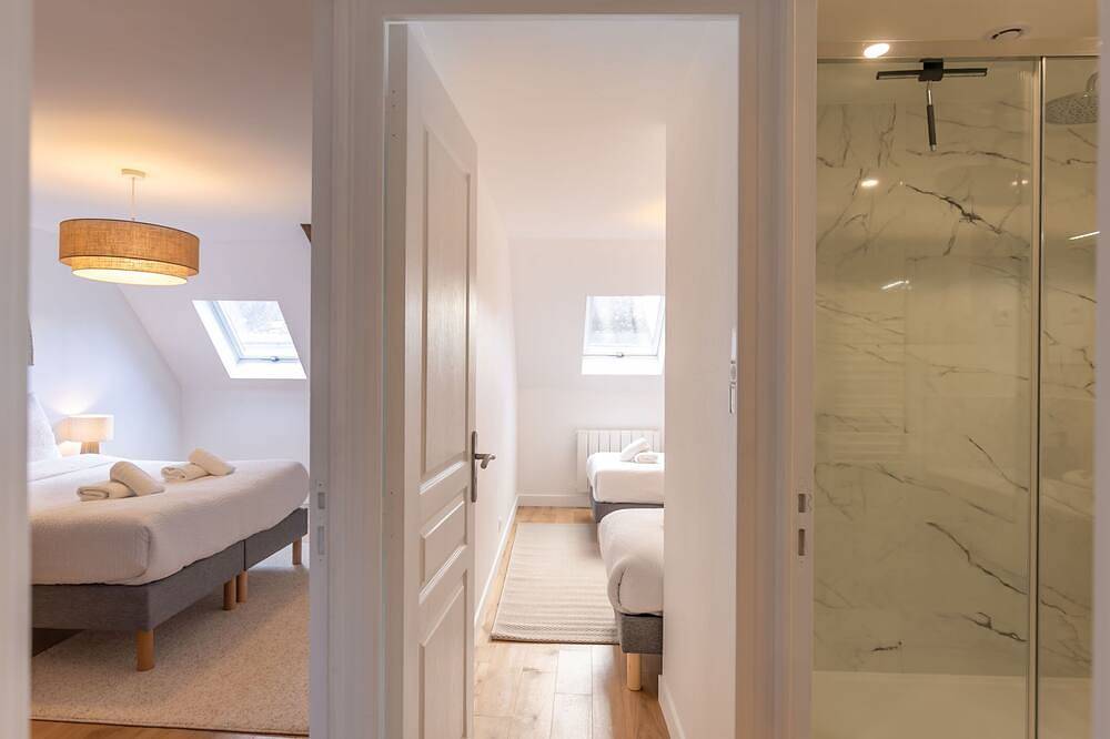 Entire apartment, Le Grenier Cocoon · Ac · Cozy City Center in Romorantin-Lanthenay, Sologne