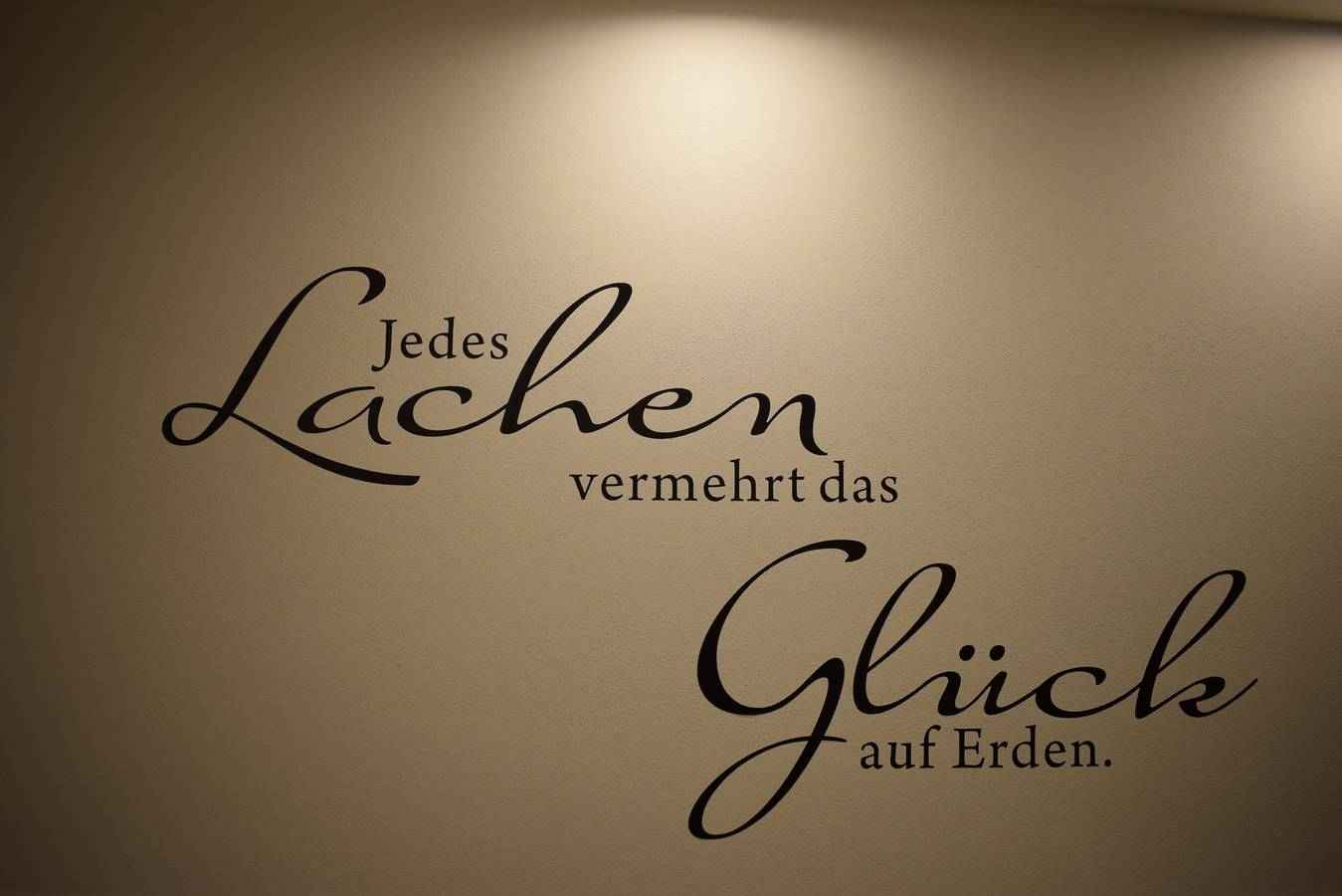 Ganze Wohnung, Apartment 'Residence Ladurn Wasser' mit Bergblick, Balkon und Wlan in Dorf Tirol, Texelgruppe