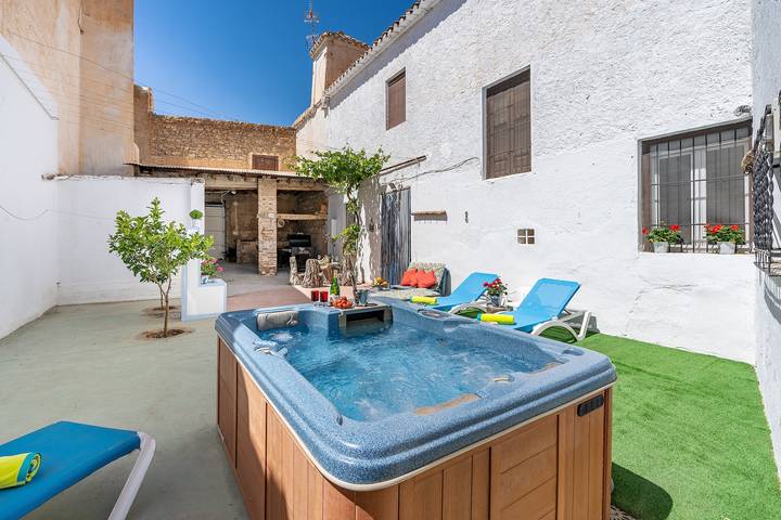 Casa de vacaciones para 6 personas, con jacuzzi y jardín, Se admiten mascotas - 1