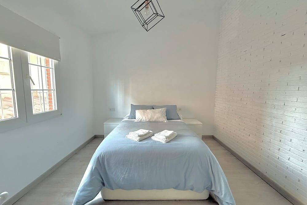 Villa for families or friends with shared pool and only 800m from the beach! in Agua Dulce, Roquetas de Mar