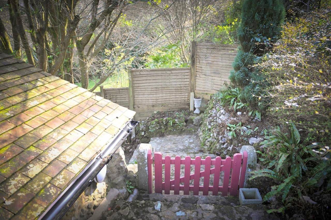 One-Bedroom House in Charmouth, Dorset