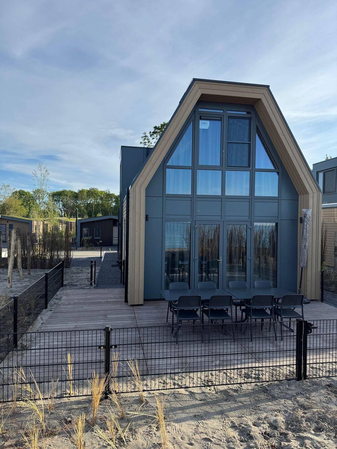 Erste Reihe - mit Zaun - Premium-Beachhouse Panoramadeck in Enkhuizen, Ijsselmeer