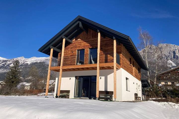 Ferienhaus für 8 Personen, mit Sauna und Balkon sowie Garten