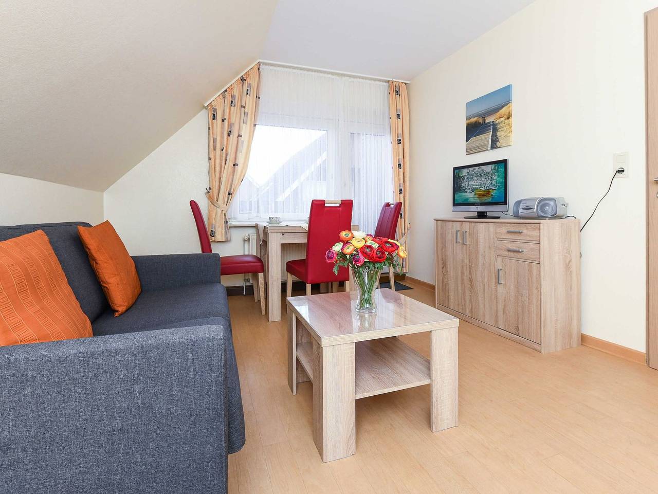 Ganze Ferienwohnung, Haus Lüttje Hörn - Ferienwohnung Luv Lüttje Hörn in Bensersiel, Esens