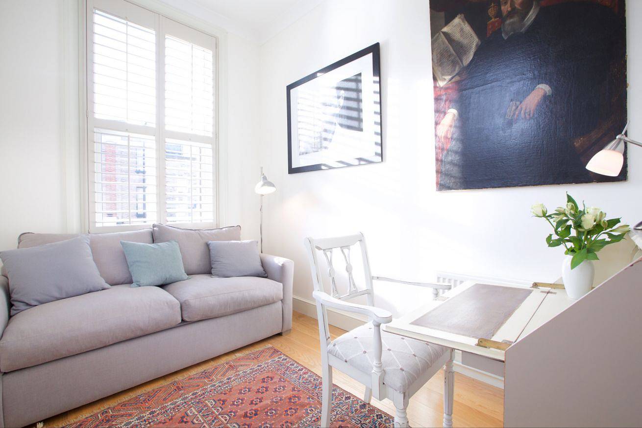 Entire apartment, Unique flat steps from Battersea Park in Wandsworth, London