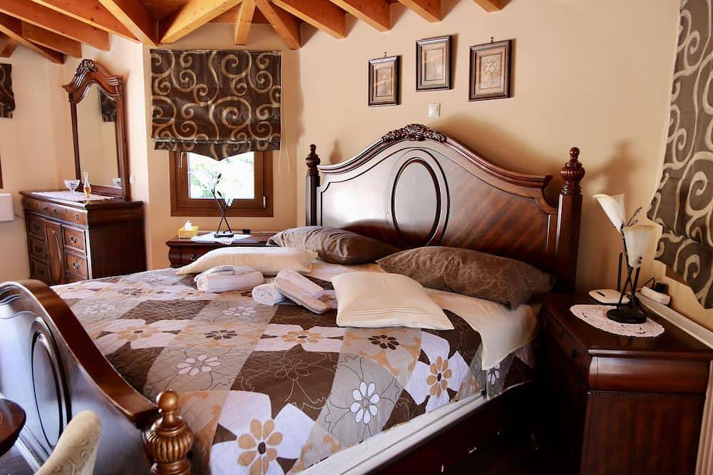 Luxury Villa with swimming pool , jacuzzi spa & great view, can guest 8 person in Glyka Nera, Regionalbezirk Ostattika