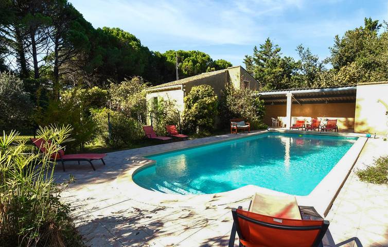 Location de vacances pour 7 personnes, avec jardin ainsi que terrasse et piscine, adapté aux familles à Mondragon - 3