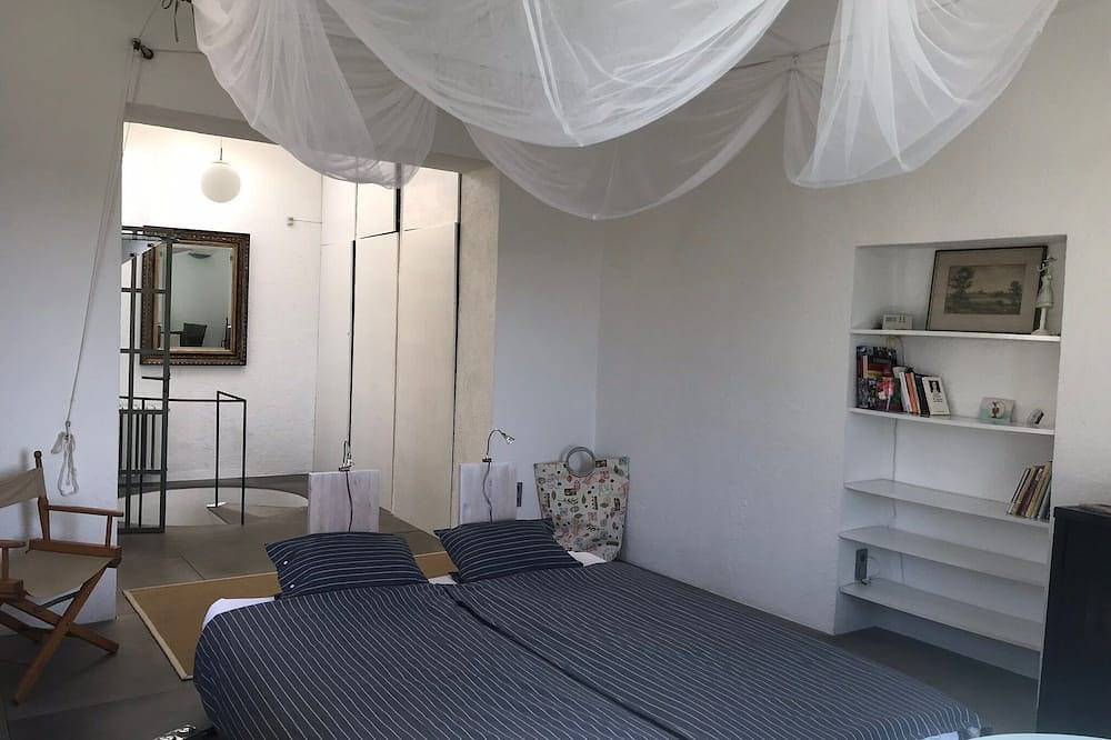 Villa 'Marcello'; 400 Jahre alte Ölmühle, freier Blick auf´s Meer in Vasia, Riviera di Ponente