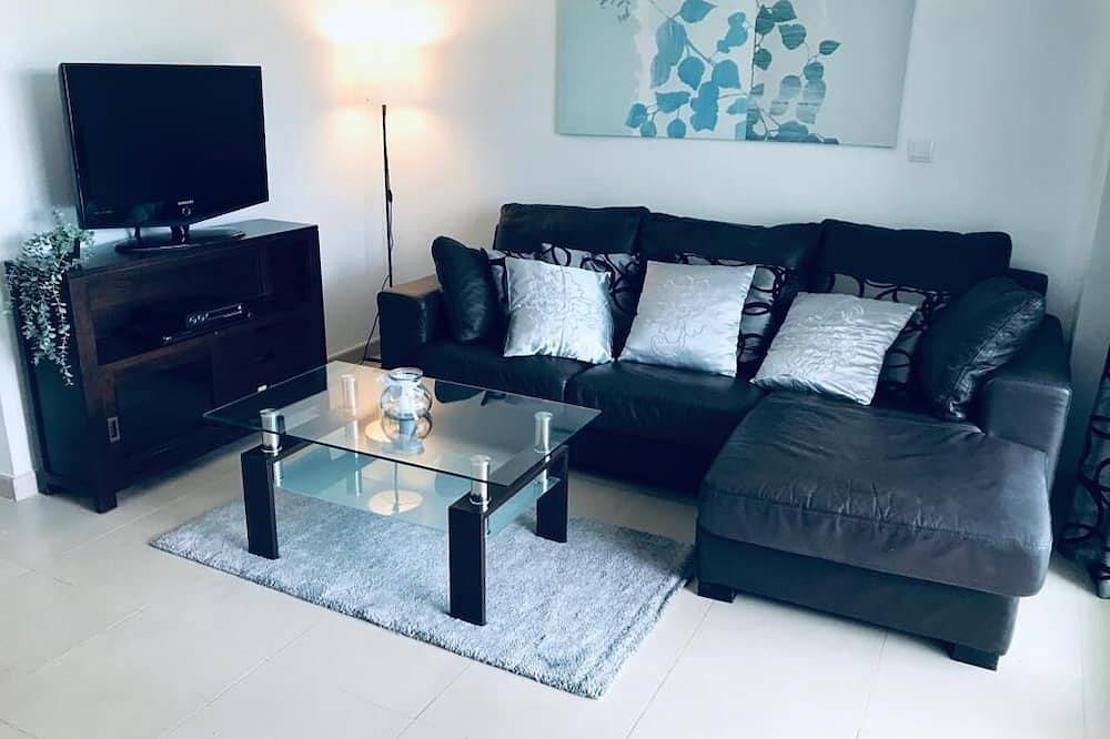 Apartamento entero, Apartamento en planta baja con terraza, jardín y piscina in Golf Resorts Murcia, Murcia 