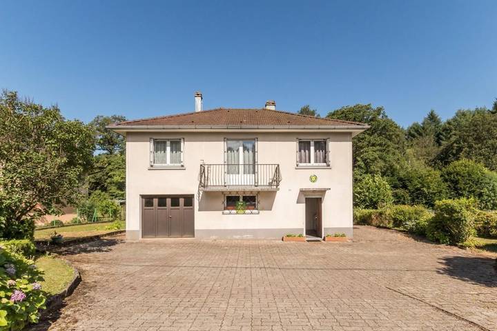 Location de vacances pour 5 personnes, avec Balcon/Terrasse et Jardin à Champagney